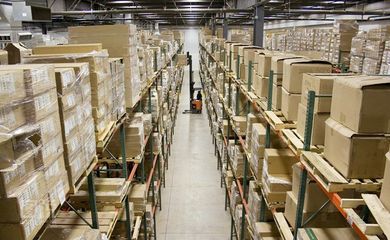 跨境電商第三方倉儲代發(fā)貨 低成本與高效率的倉儲解決方案